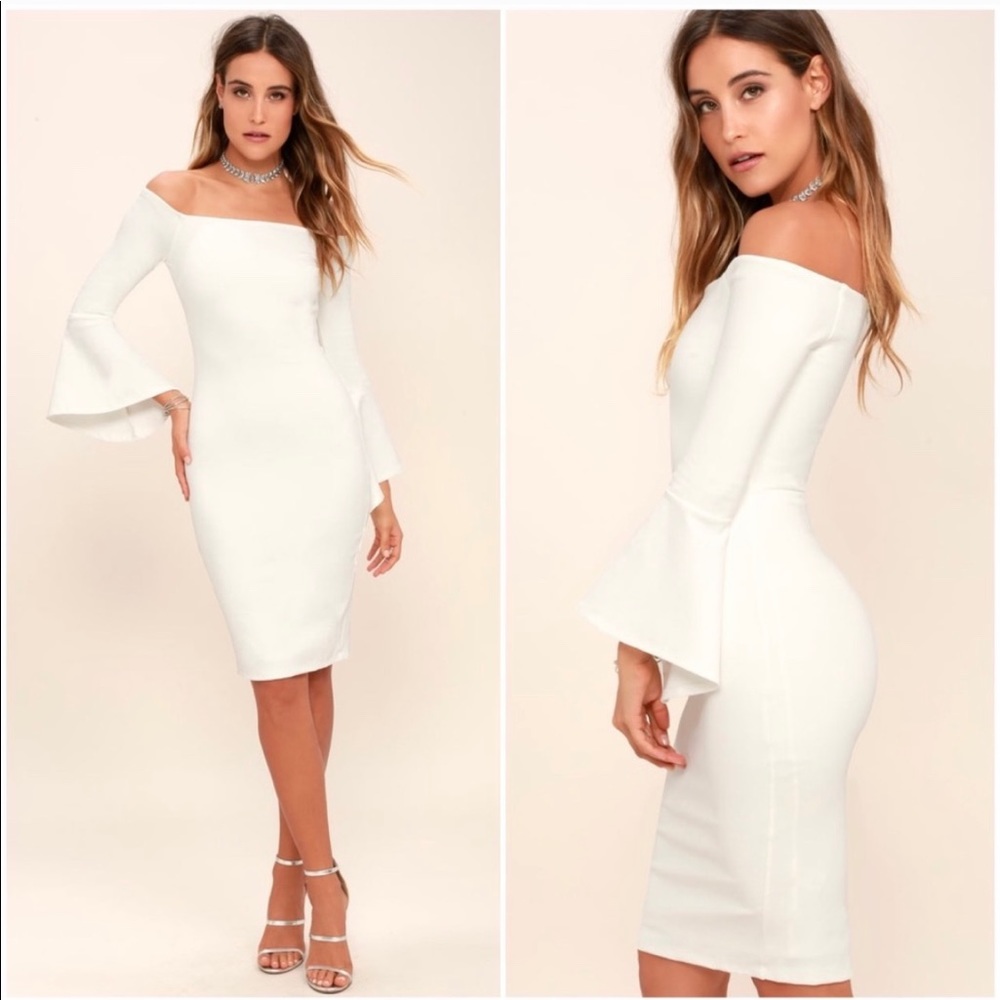 White bell sleeved fitted Dress